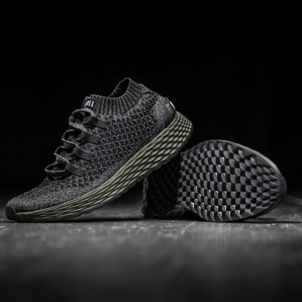 NOBULL Men’s Knit Runners in Black Gray size 11